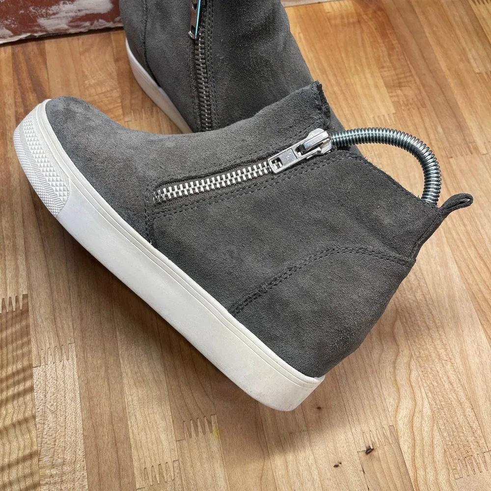 Steve Madden Wedgie‎ Grey Suede Hidden Wedge High Top Sneaker Booties Womens 7M